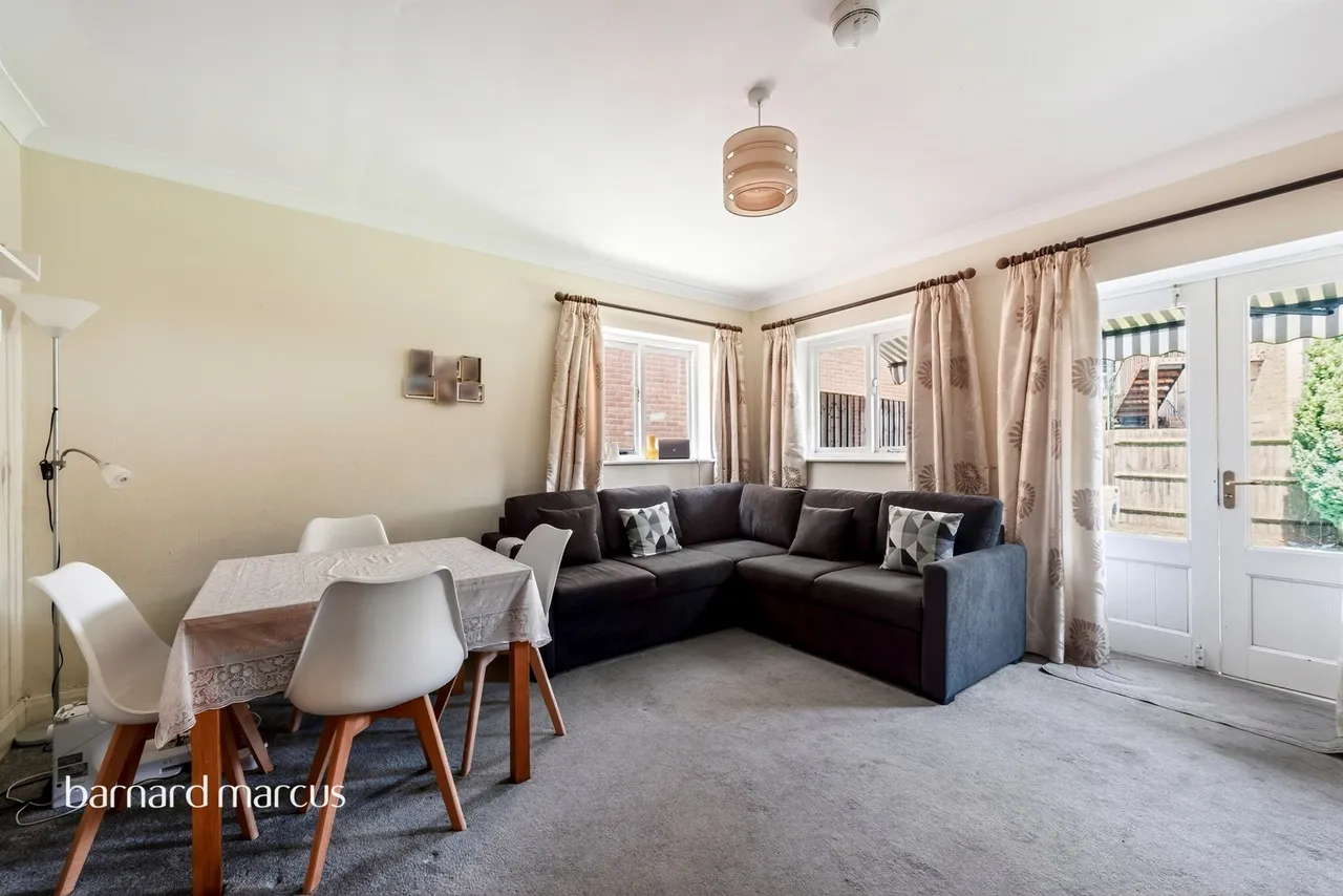 Manorgate Road, Kingston Upon Thames, KT2, photo 2