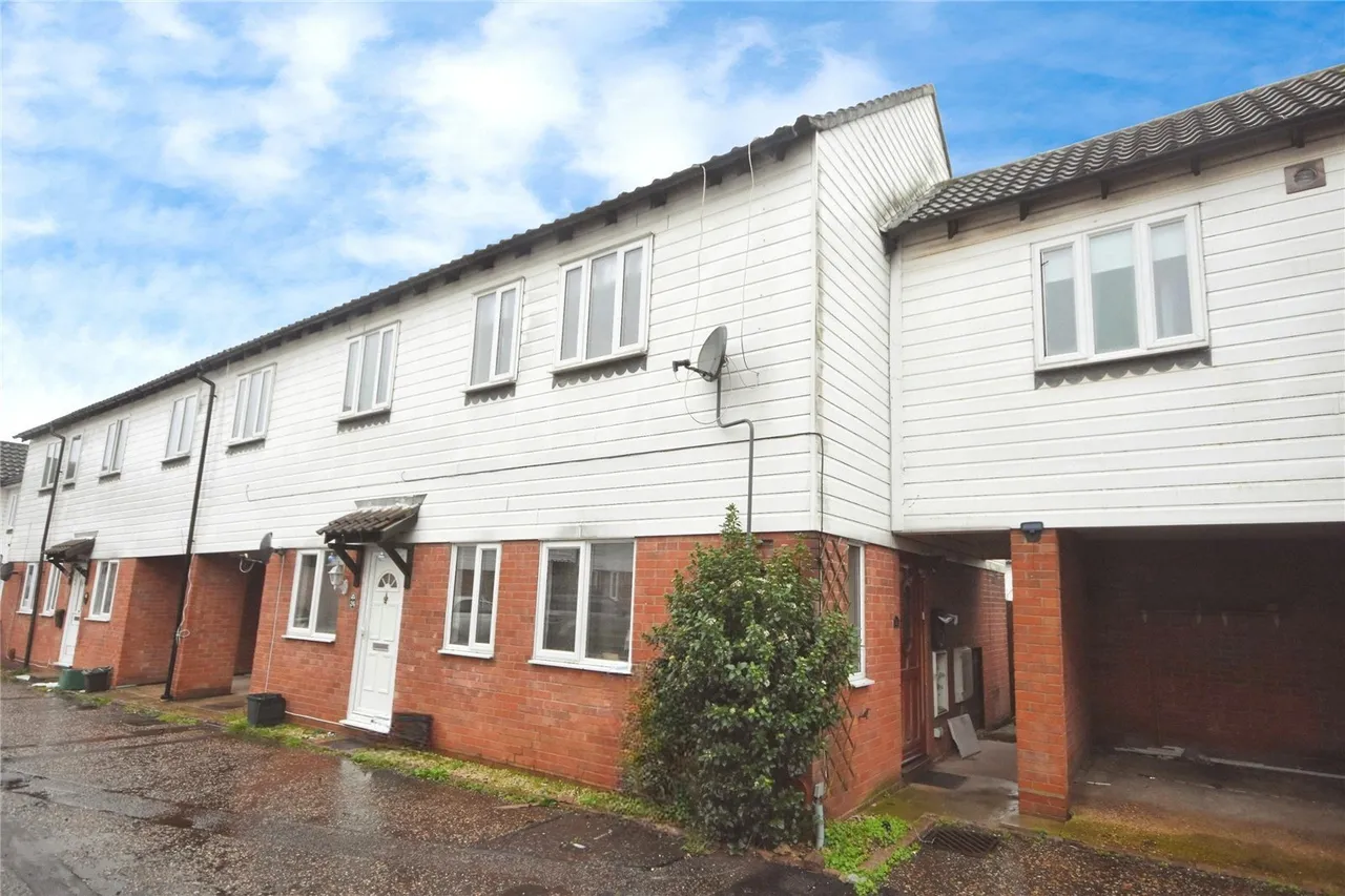 2 bed flat for sale — Keats Square, South Woodham Ferrers, Chelmsford, Essex, CM3