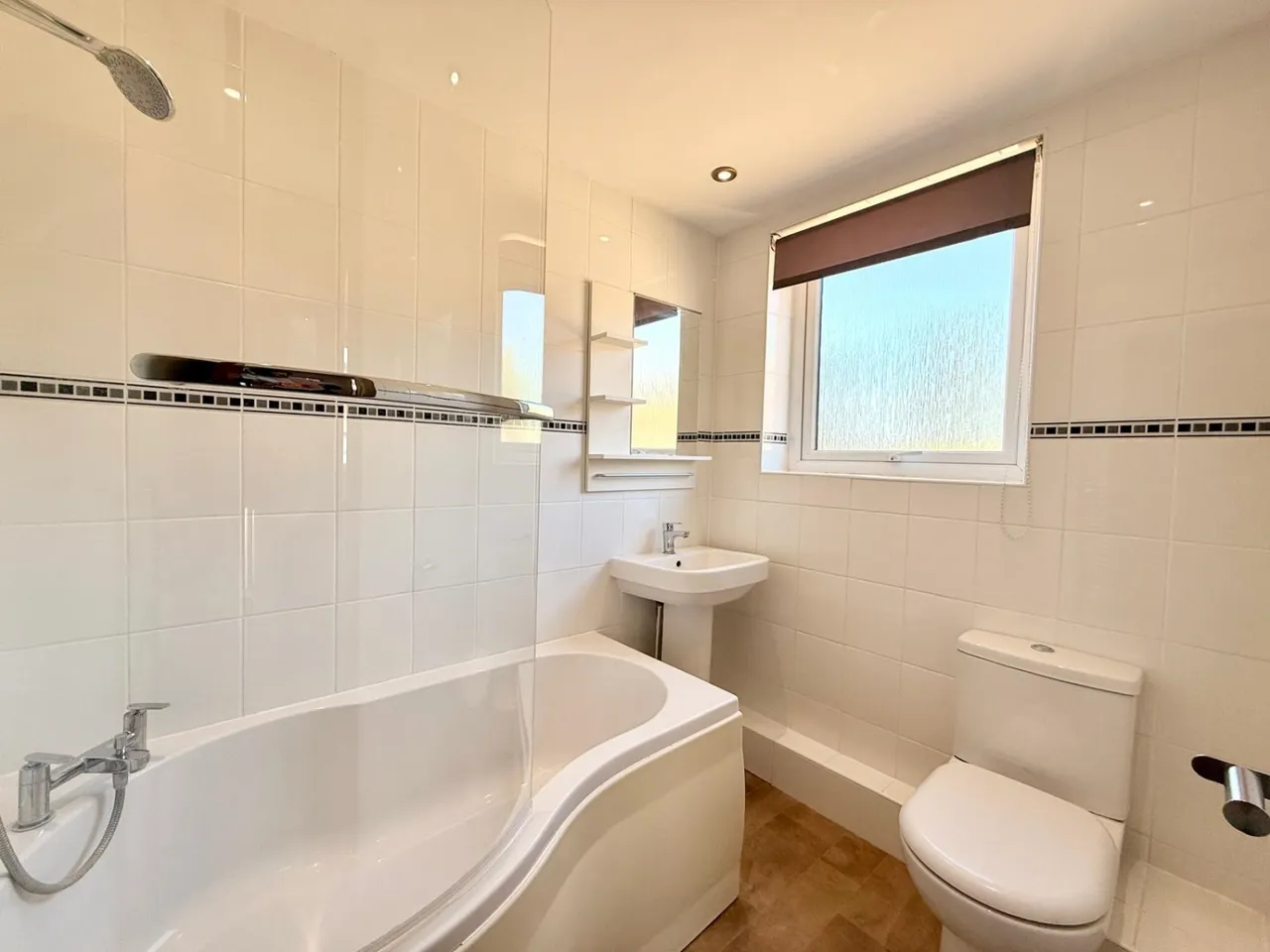 St. Johns Court Church Road, Surrey Egham, TW20, photo 4