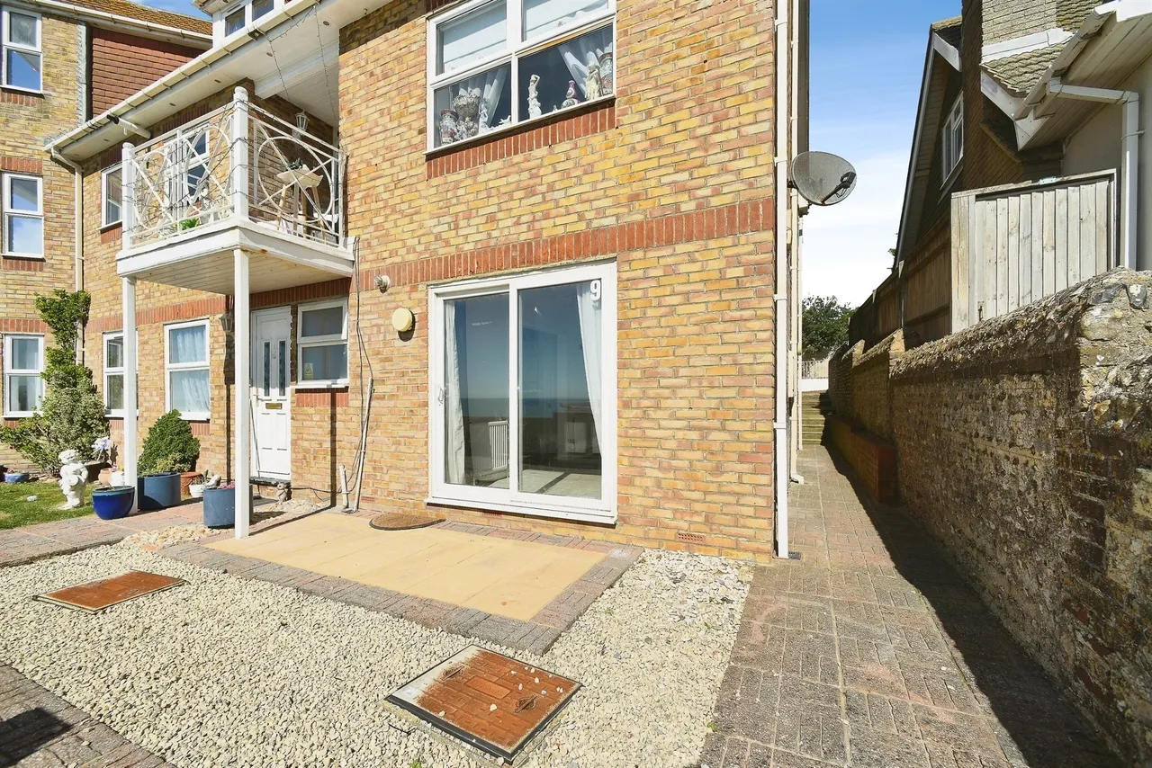 Little Crescent, Rottingdean, BN2, photo 13
