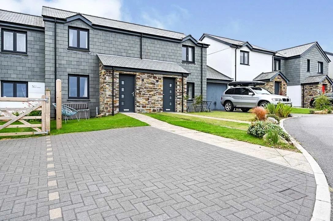 2 bed house for sale, The Carracks, TR26