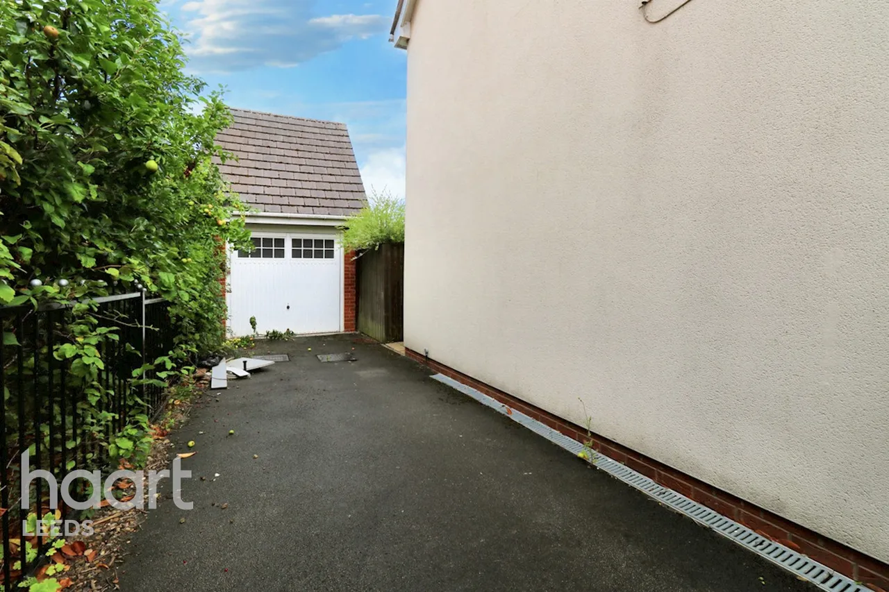 Willowdale, Leeds, LS10, photo 22