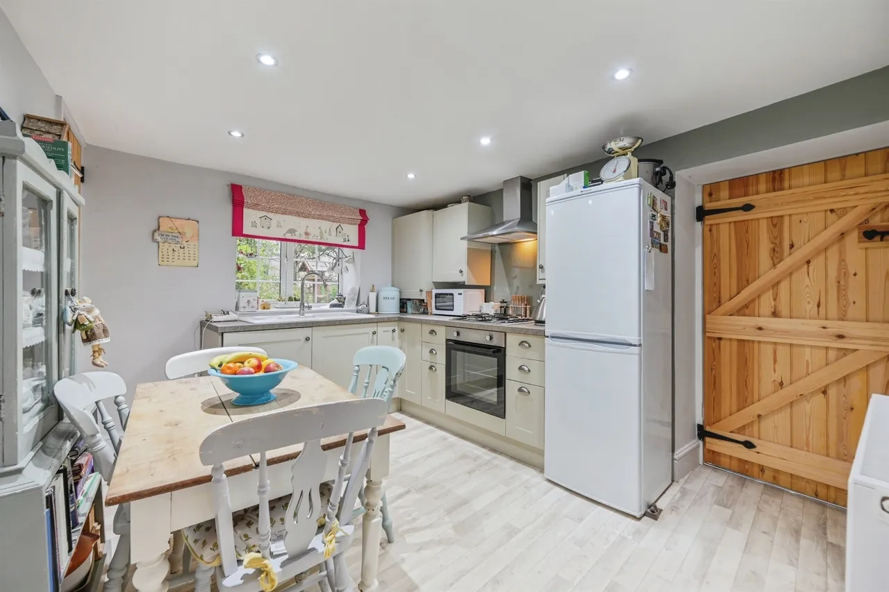 Water Lane, Middleton, DE4, photo 3