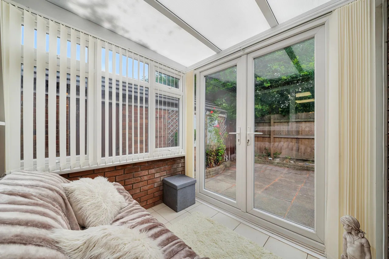 Oakfield Drive, Widnes, Widnes, WA8 8RG, photo 11