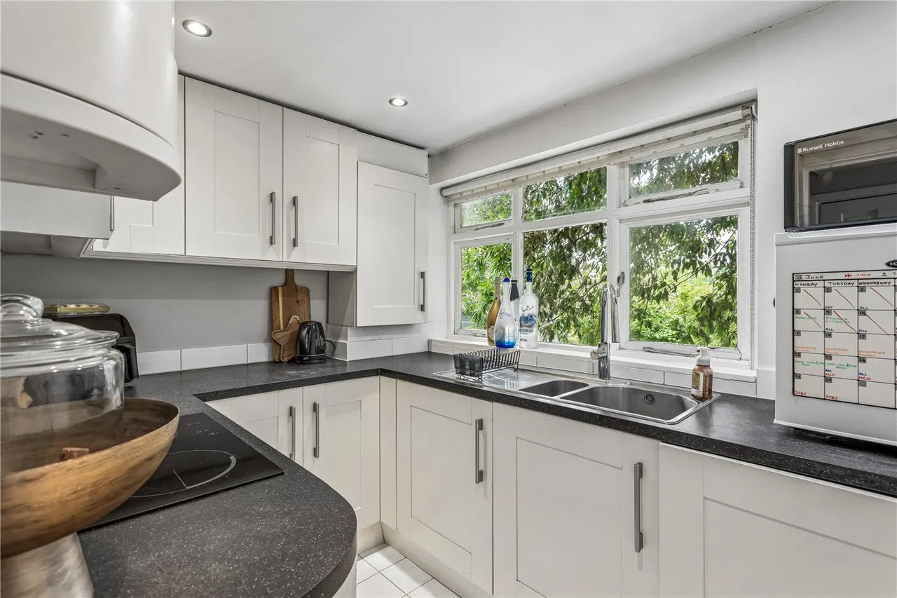Longley Road, London, SW17, photo 7