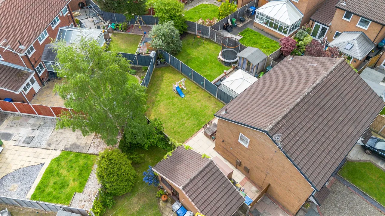 Oban Grove, Fearnhead, Warrington, Warrington, WA2 0TG, photo 16