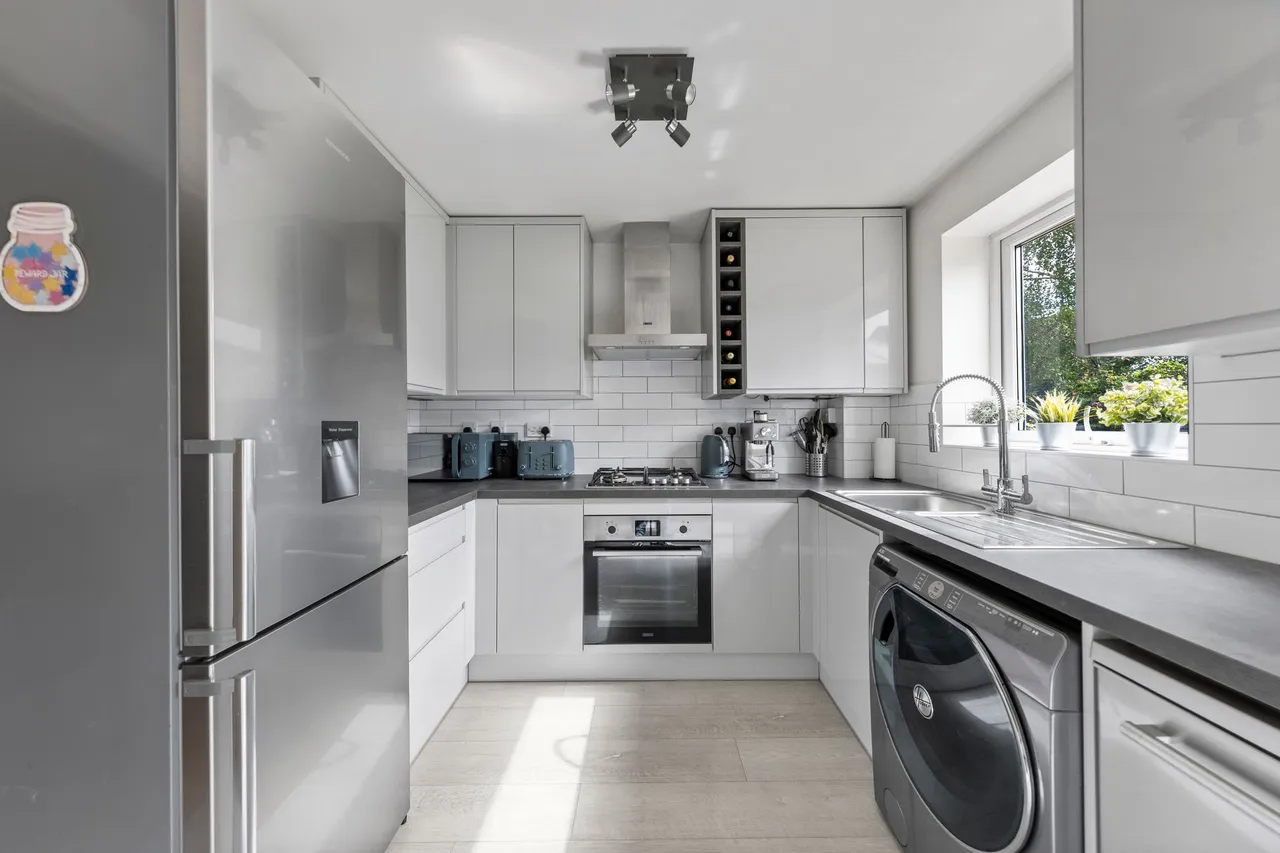 Oban Grove, Fearnhead, Warrington, Warrington, WA2 0TG, photo 7