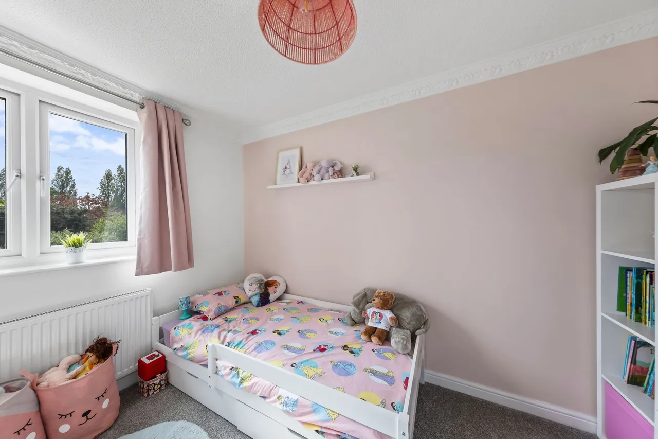 Oban Grove, Fearnhead, Warrington, Warrington, WA2 0TG, photo 12