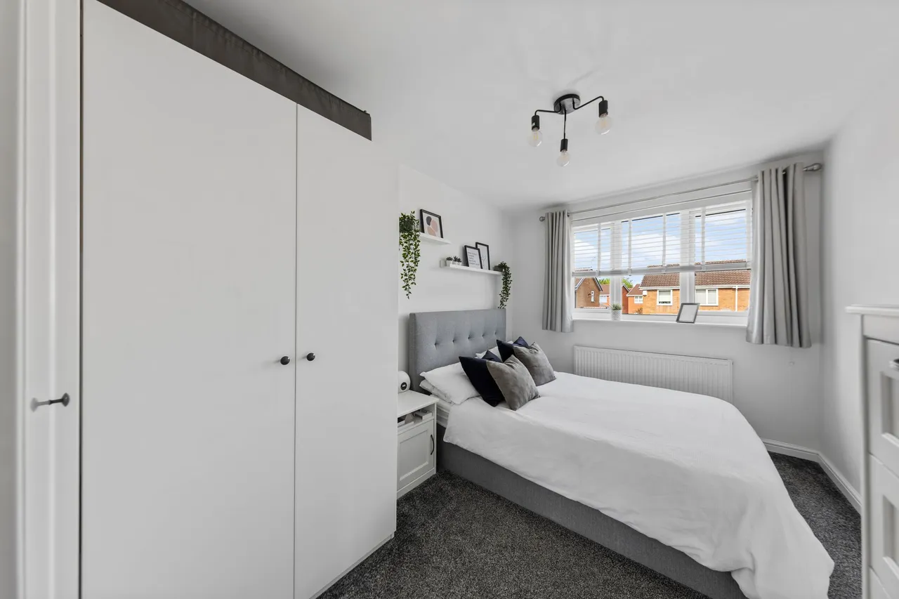 Oban Grove, Fearnhead, Warrington, Warrington, WA2 0TG, photo 9