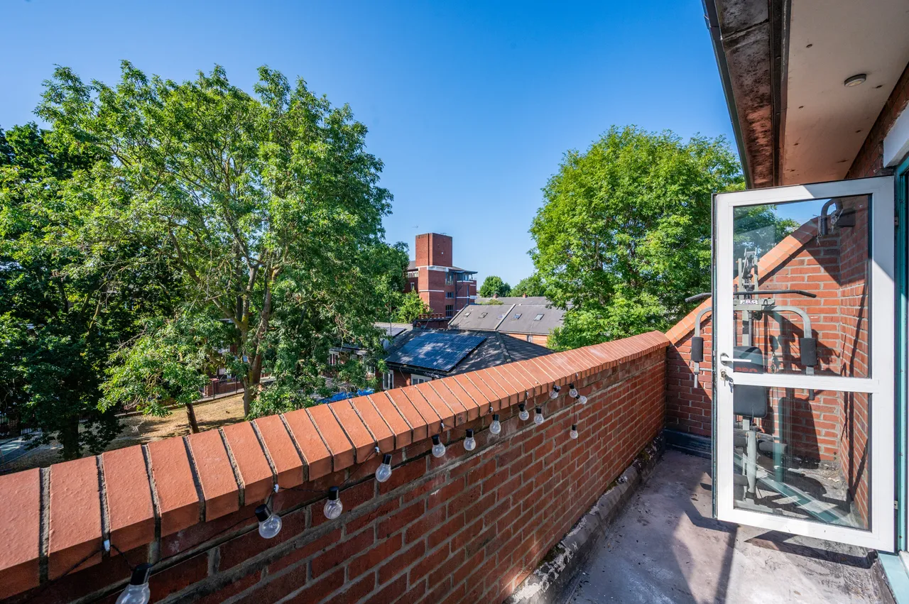 8 Longhurst House, 4 Bruckner Street, London, photo 4