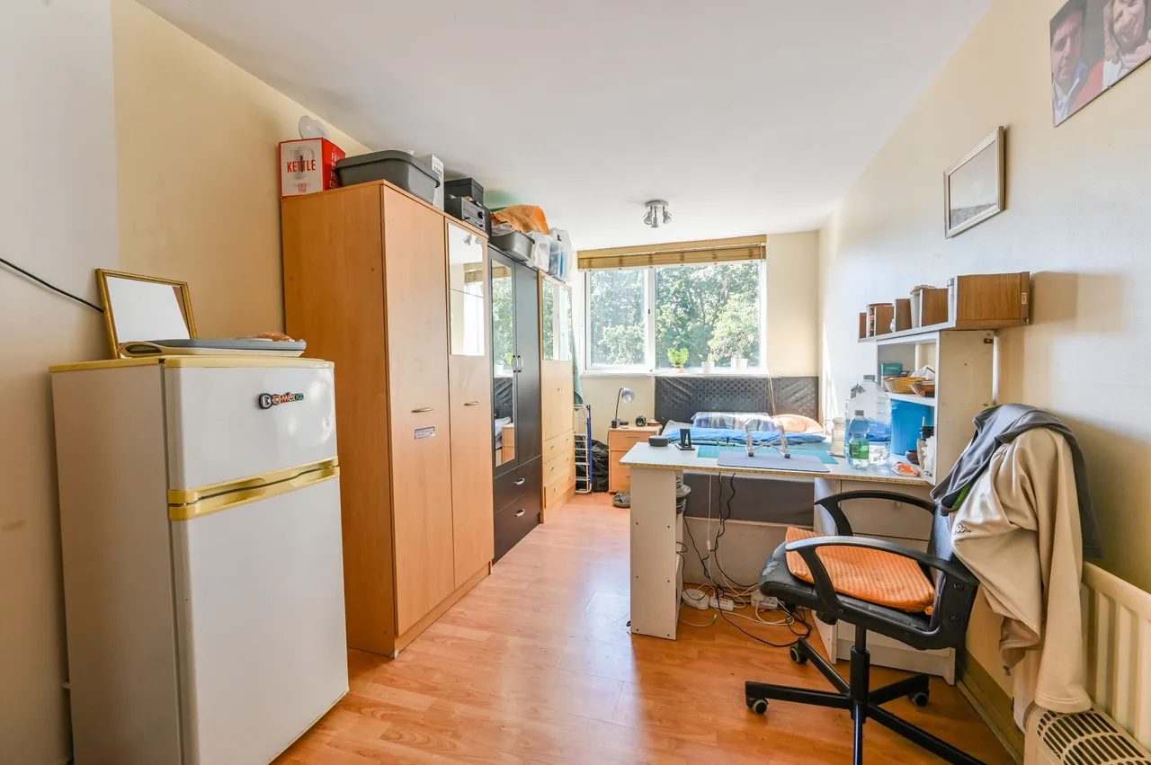 8 Longhurst House, 4 Bruckner Street, London, photo 7