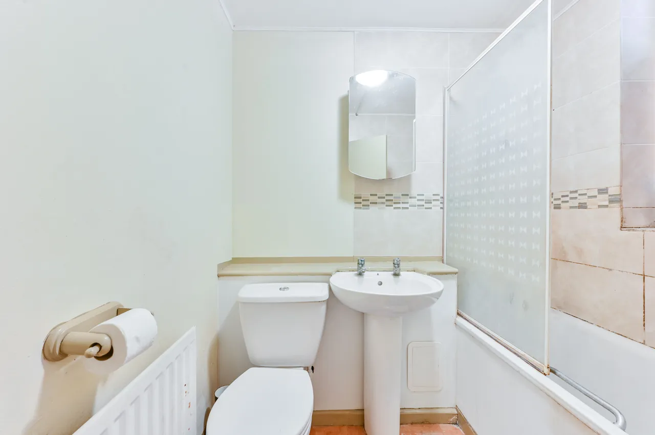 8 Longhurst House, 4 Bruckner Street, London, photo 6