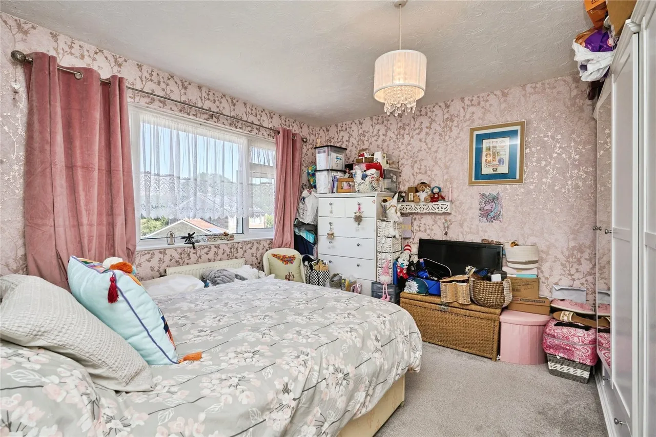 Greenlands Road, East Cowes, PO32, photo 13