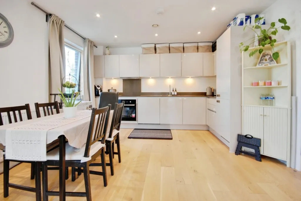 Riverwell Close, Watford, photo 3
