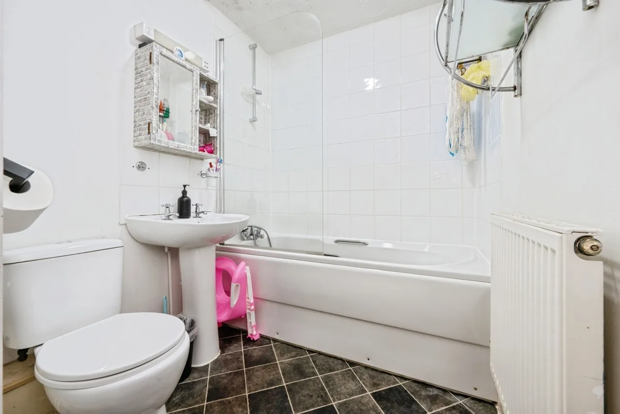 Dorsey Drive, Bedford, Bedfordshire, MK42, photo 11
