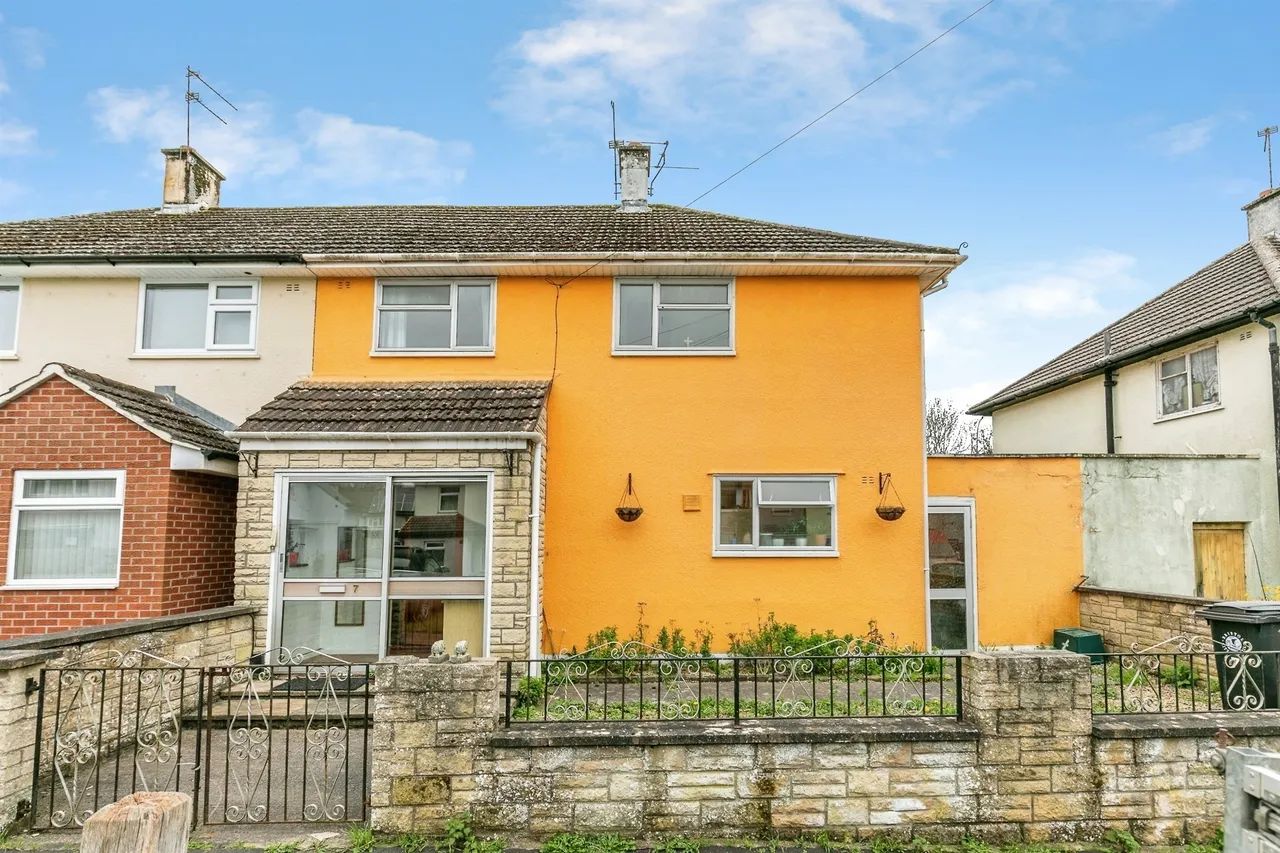 3 bed house for sale — Vaughan Close, Bristol