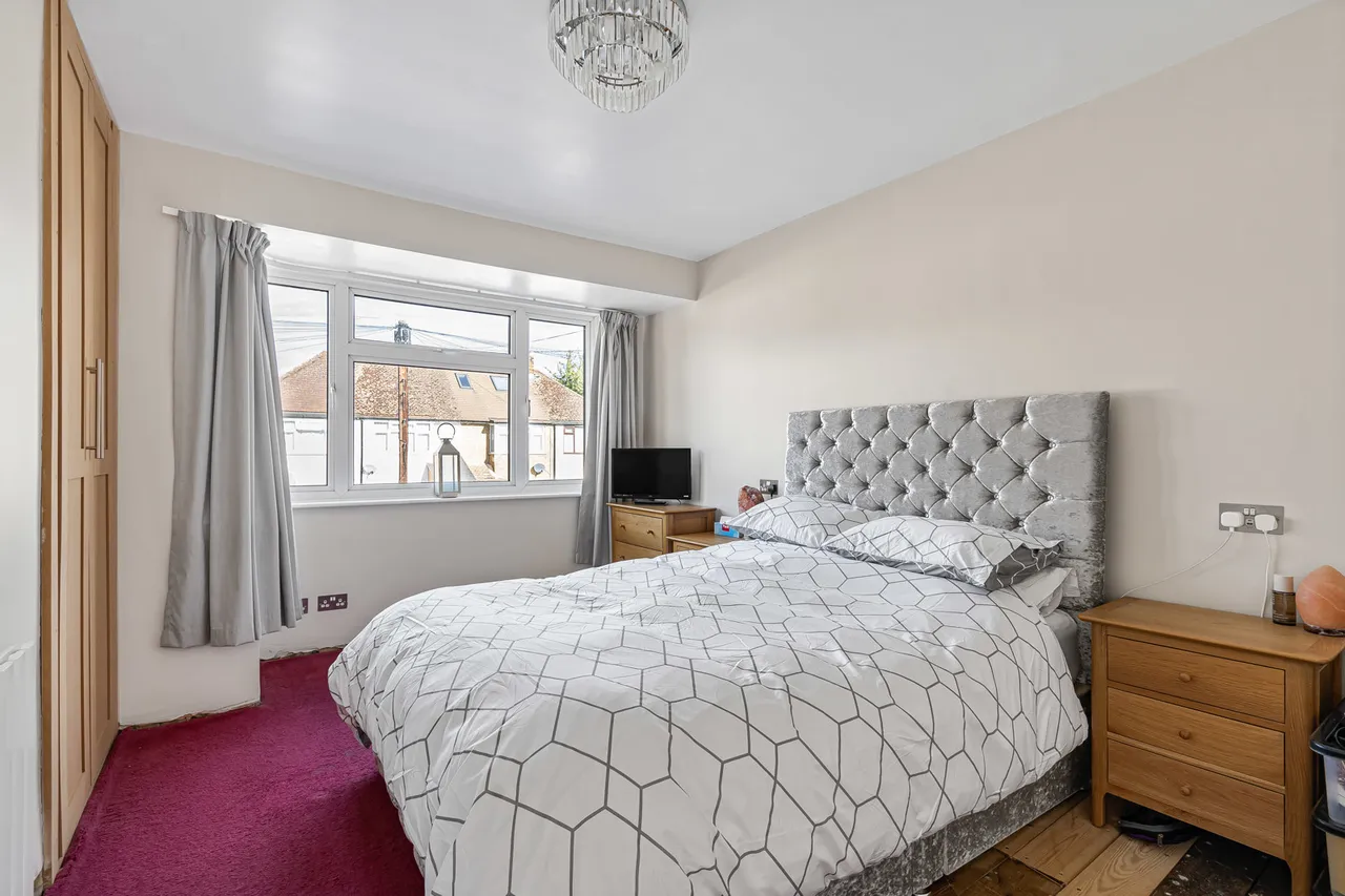 Warwick Avenue, Egham, TW20, photo 4