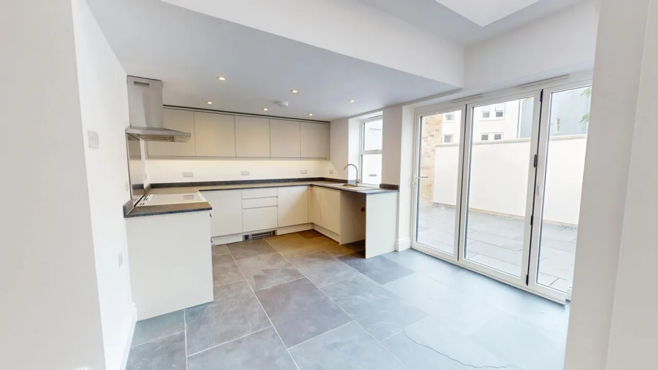 All Saints Terrace, Cheltenham, GL52, photo 5
