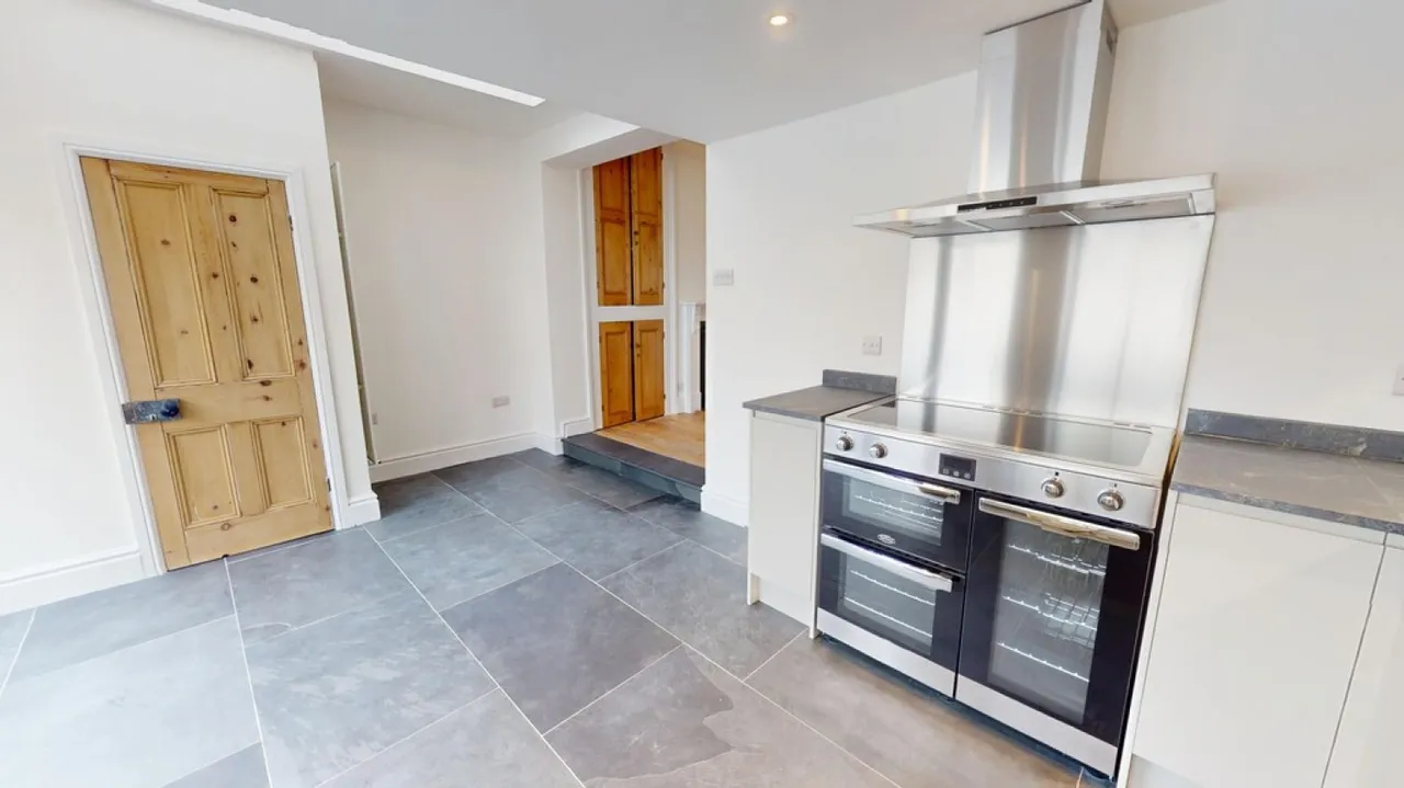 All Saints Terrace, Cheltenham, GL52, photo 8
