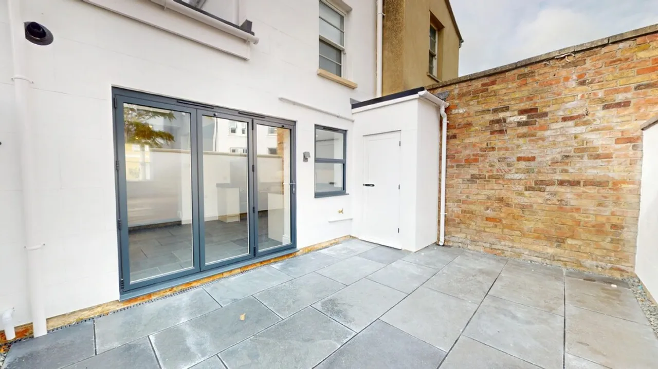 All Saints Terrace, Cheltenham, GL52, photo 17