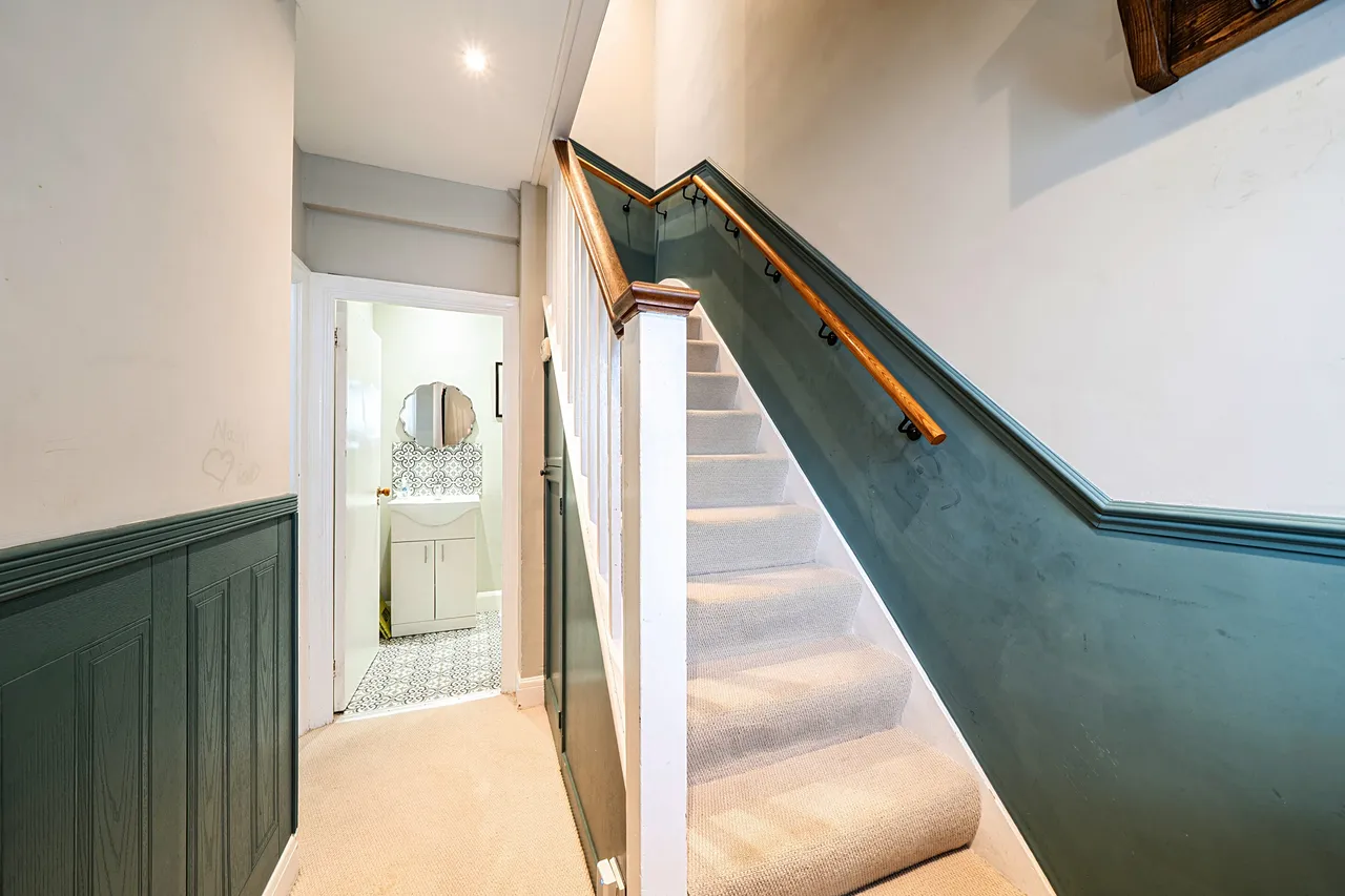 Dulverton Road, Ruislip, HA4, photo 2