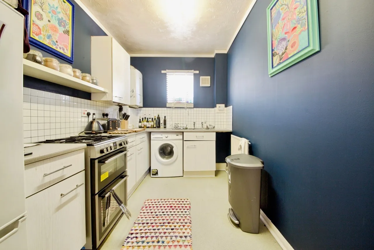 Logan Court, Logan Mews, Romford, RM1, photo 9