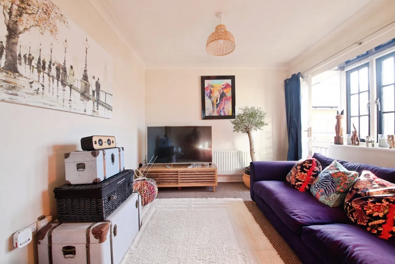 Logan Court, Logan Mews, Romford, RM1, photo 5