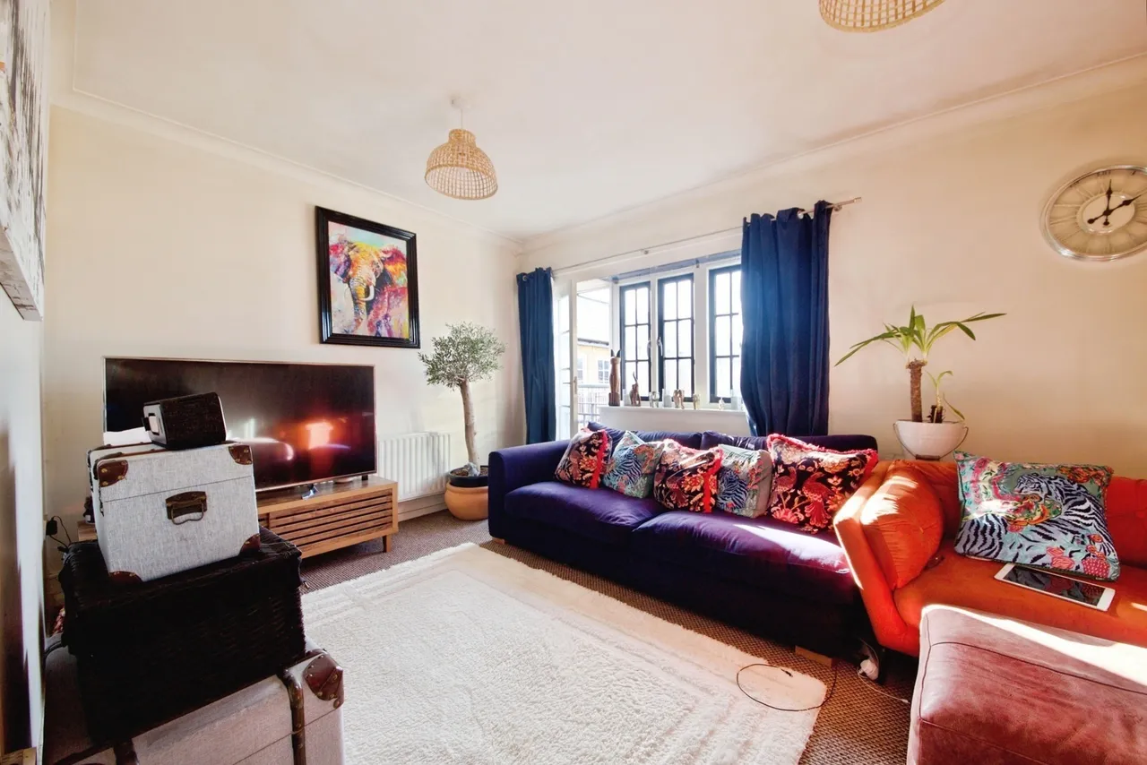 Logan Court, Logan Mews, Romford, RM1, photo 4