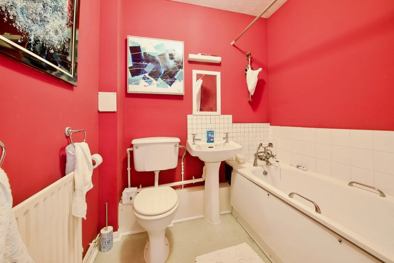 Logan Court, Logan Mews, Romford, RM1, photo 7