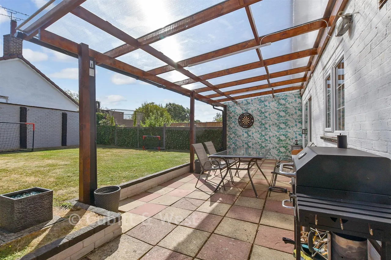 Shepherd Close, Crawley, RH10, photo 16