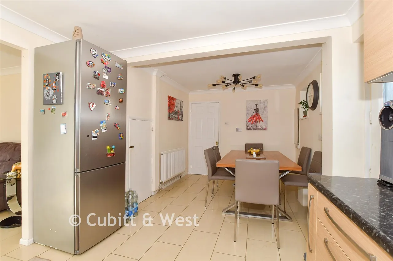 Shepherd Close, Crawley, RH10, photo 5