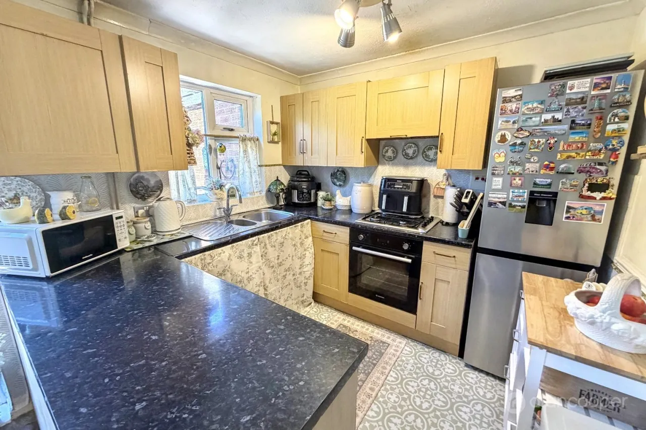Aviemore Close, Glendale, CV10, photo 7