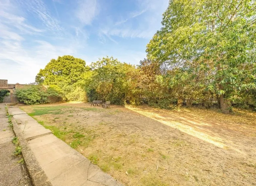 Sheen Court, Richmond, TW10, photo 7