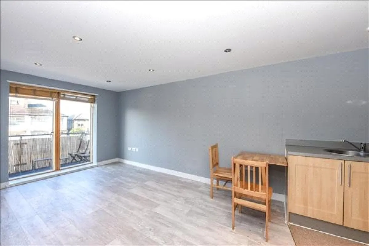 1 bed property for sale, Bassett House, Wimbledon