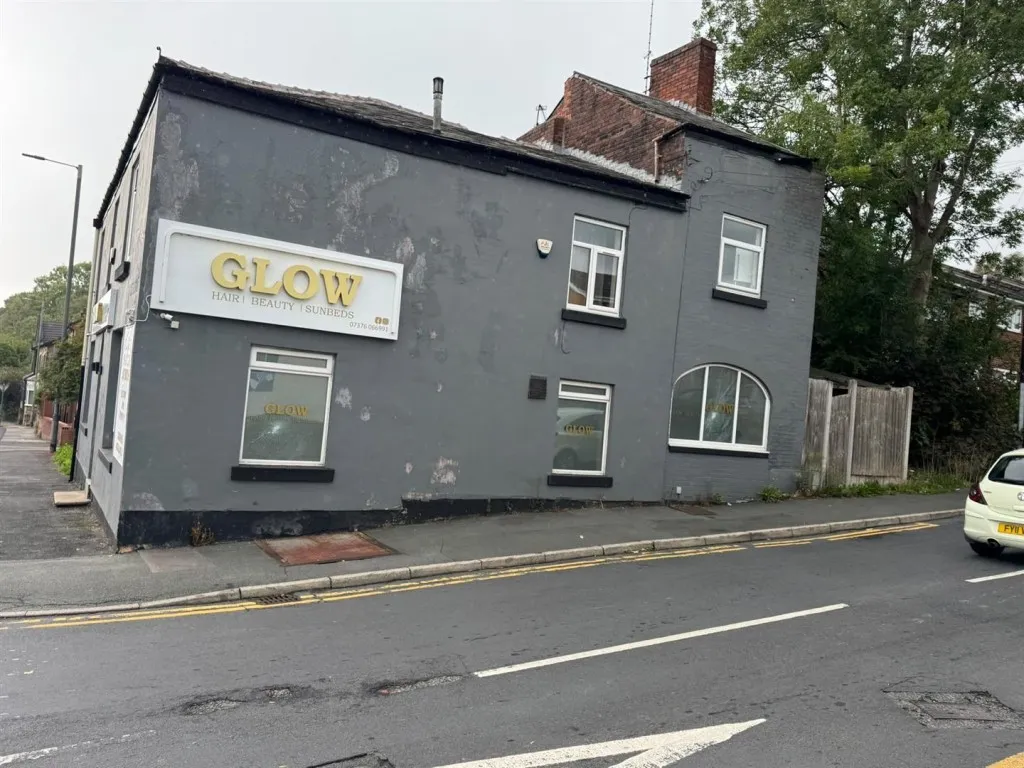 Wakefield Road, Stalybridge, SK15, photo 2