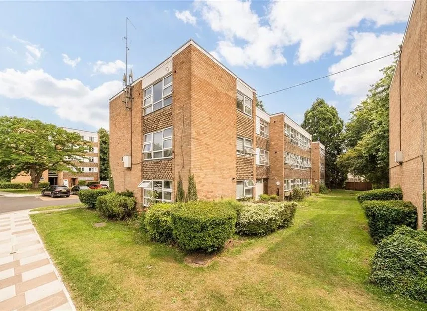 2 bed flat to rent, Bucklands Road, Teddington, TW11