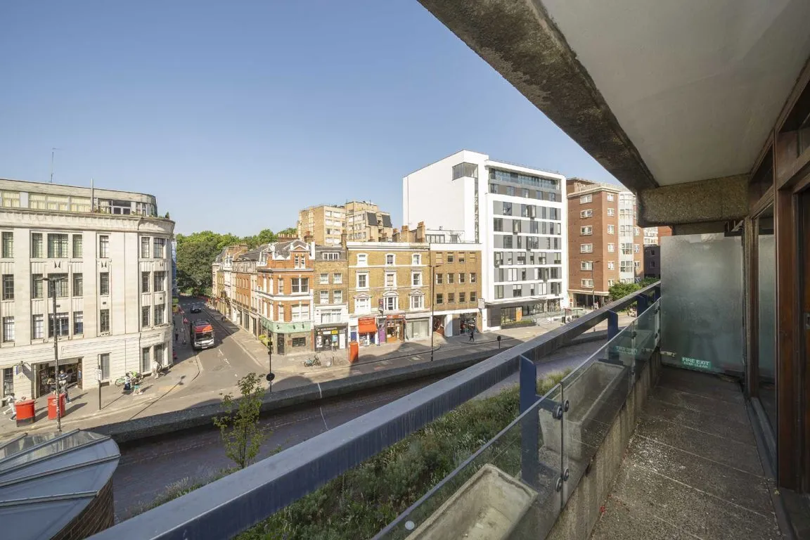 Barbican, EC2Y, photo 4