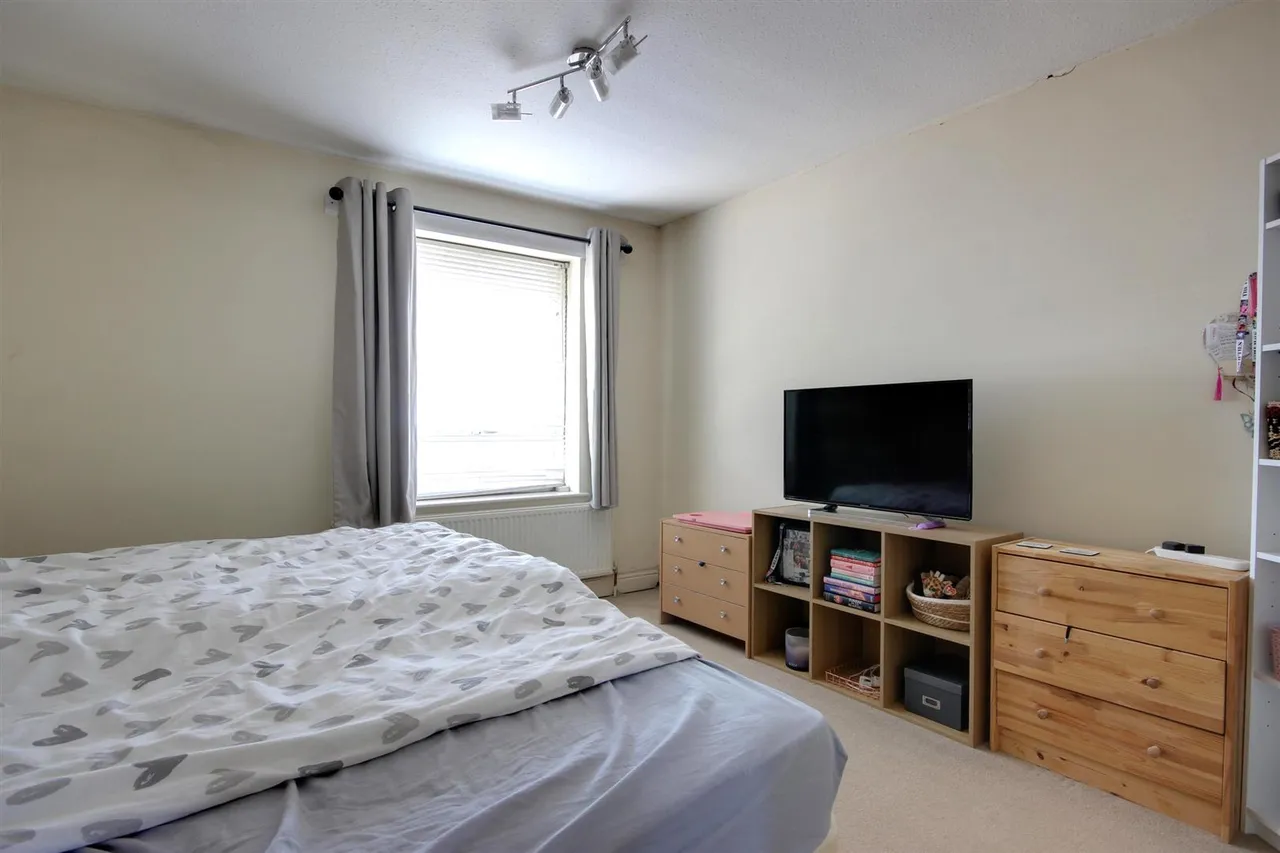 Lodge Close, Hessle, photo 8