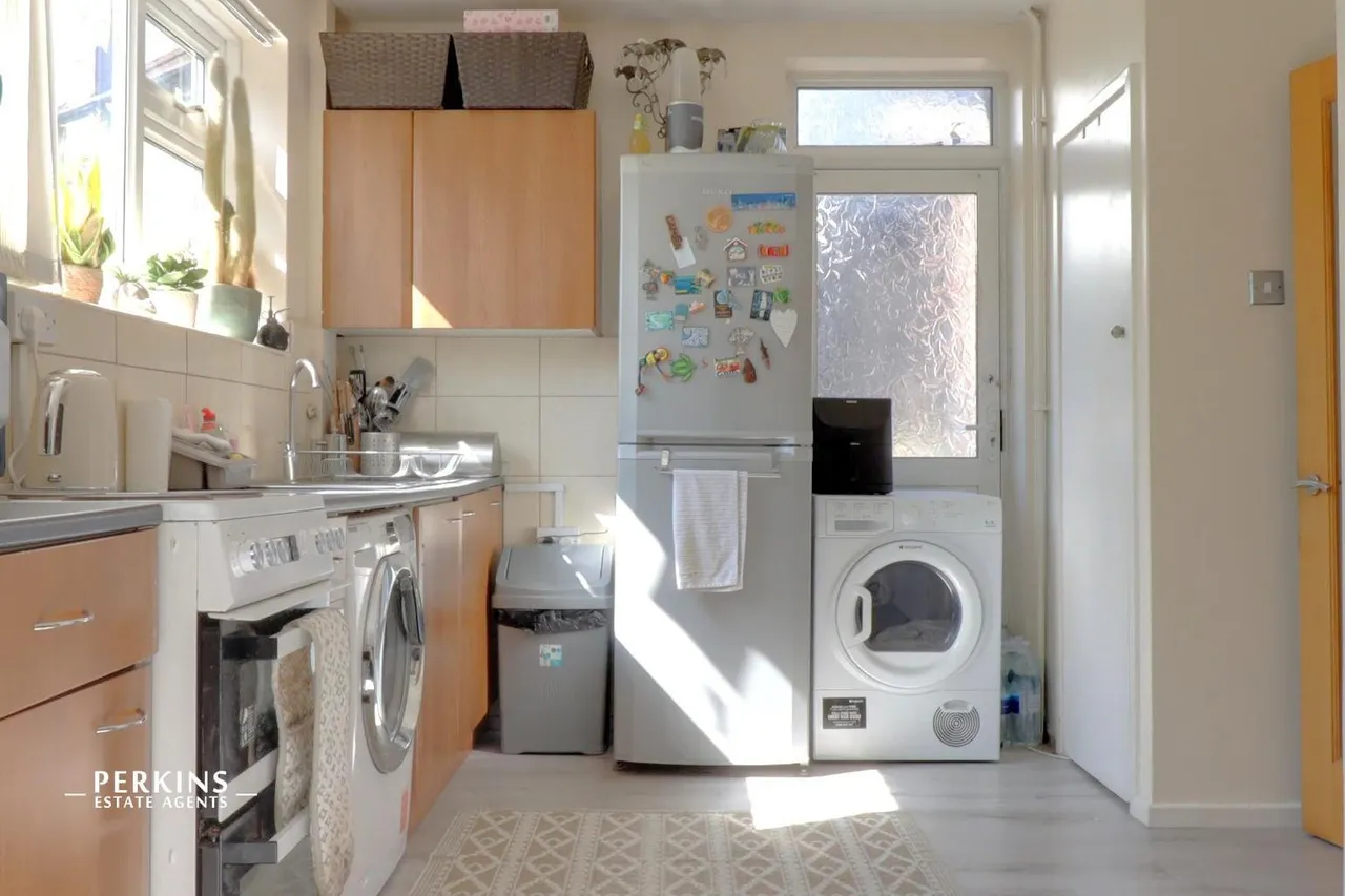 Ferrymead Gardens, Greenford, UB6, photo 4