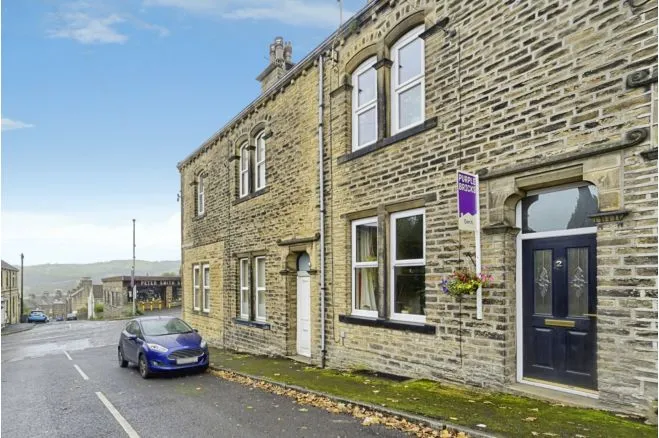 2 bed house for sale, Thomas Street, Halifax, HX4