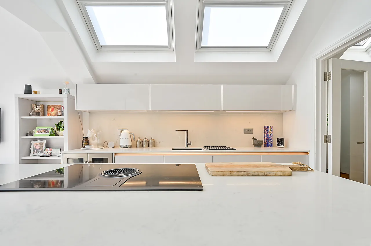 Teddington, TW11, photo 2