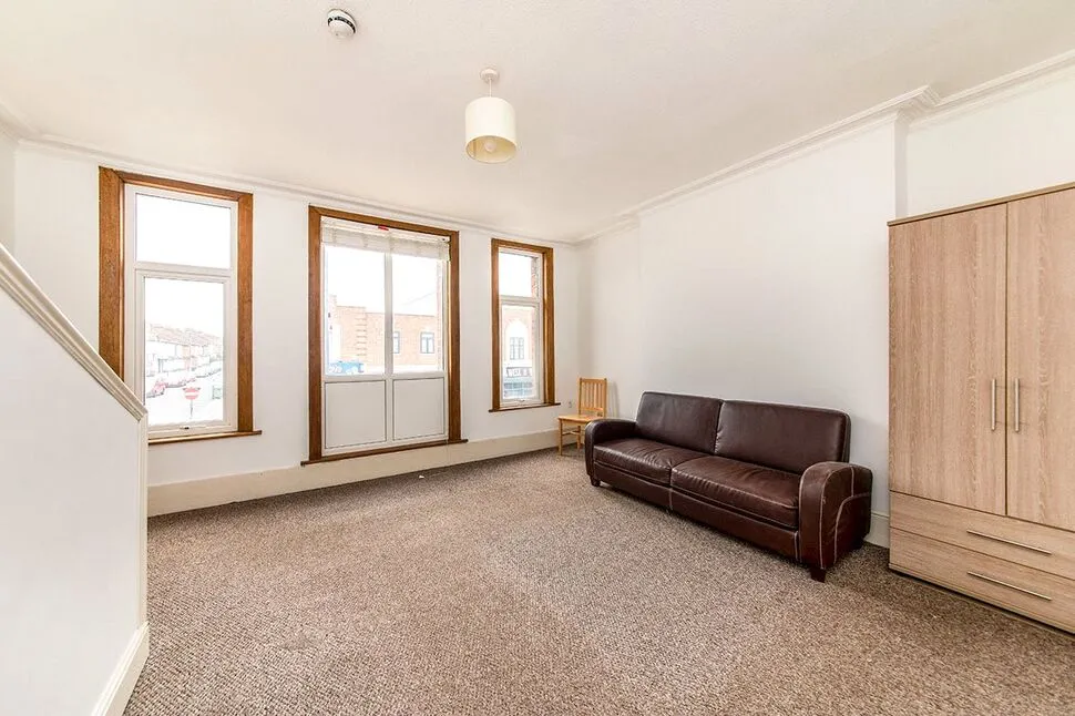 St. Albans Road, Watford, WD24, photo 5