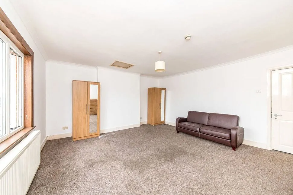 St. Albans Road, Watford, WD24, photo 3