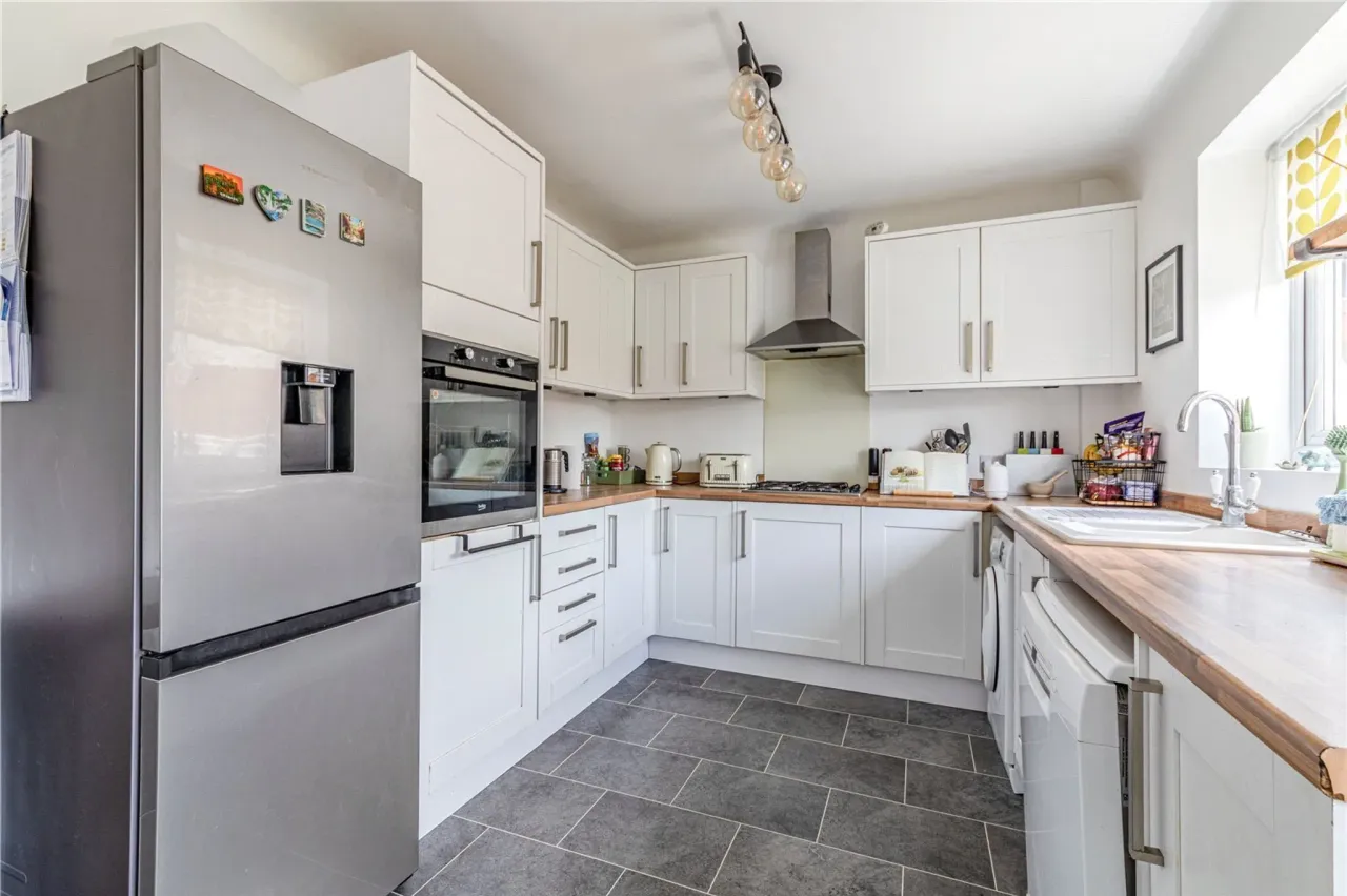 Oyster Lane, Byfleet, West Byfleet, S..., photo 2