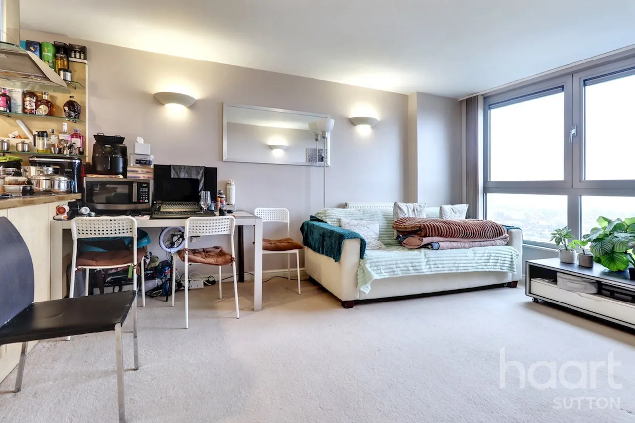 2 bed flat for sale, Throwley Way, Sutton, SM1