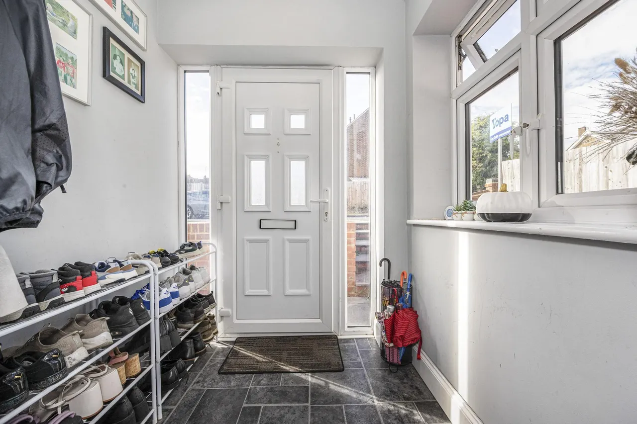 Cavell Crescent, Dartford, DA1, photo 25