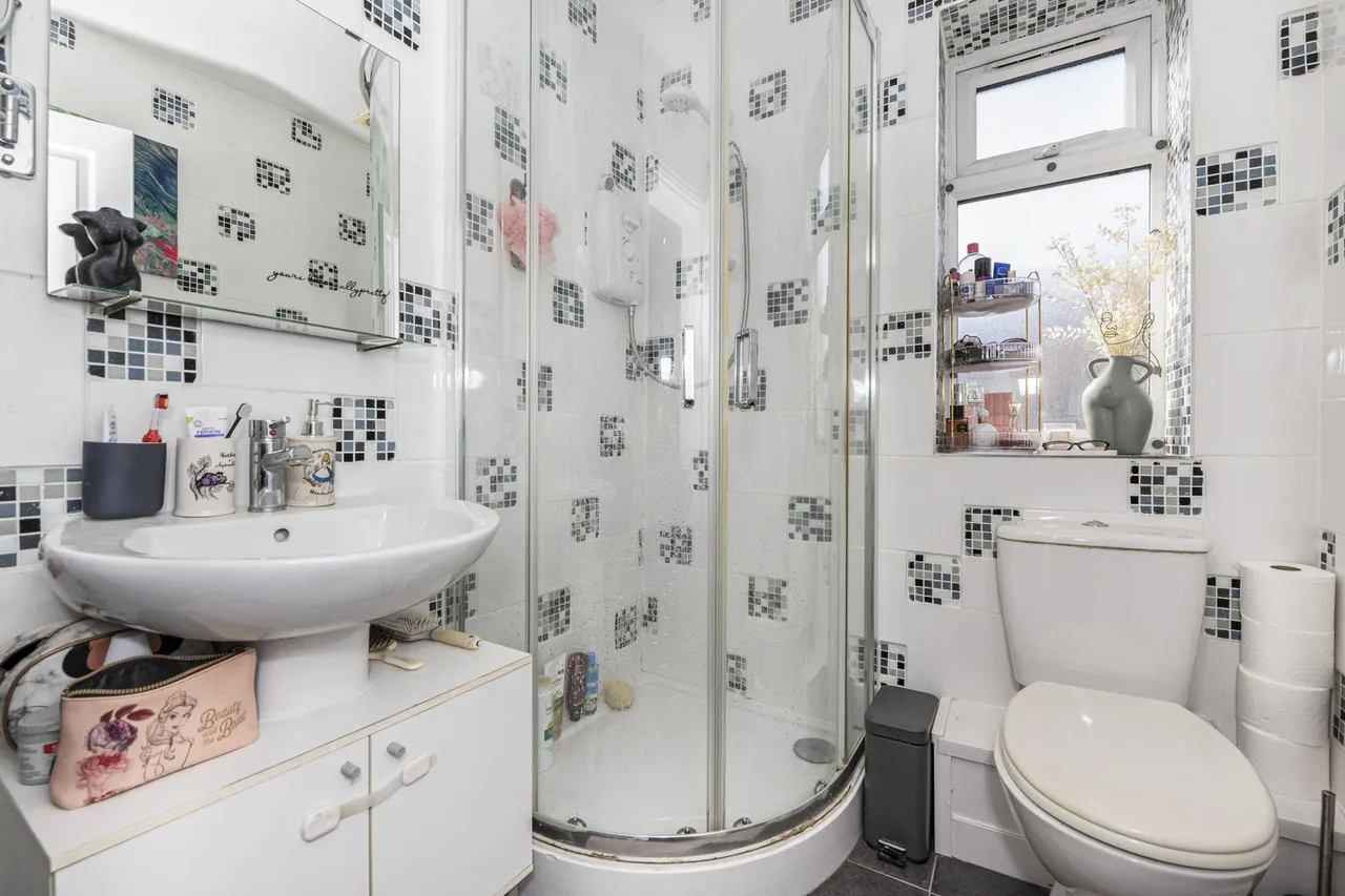 Cavell Crescent, Dartford, DA1, photo 24