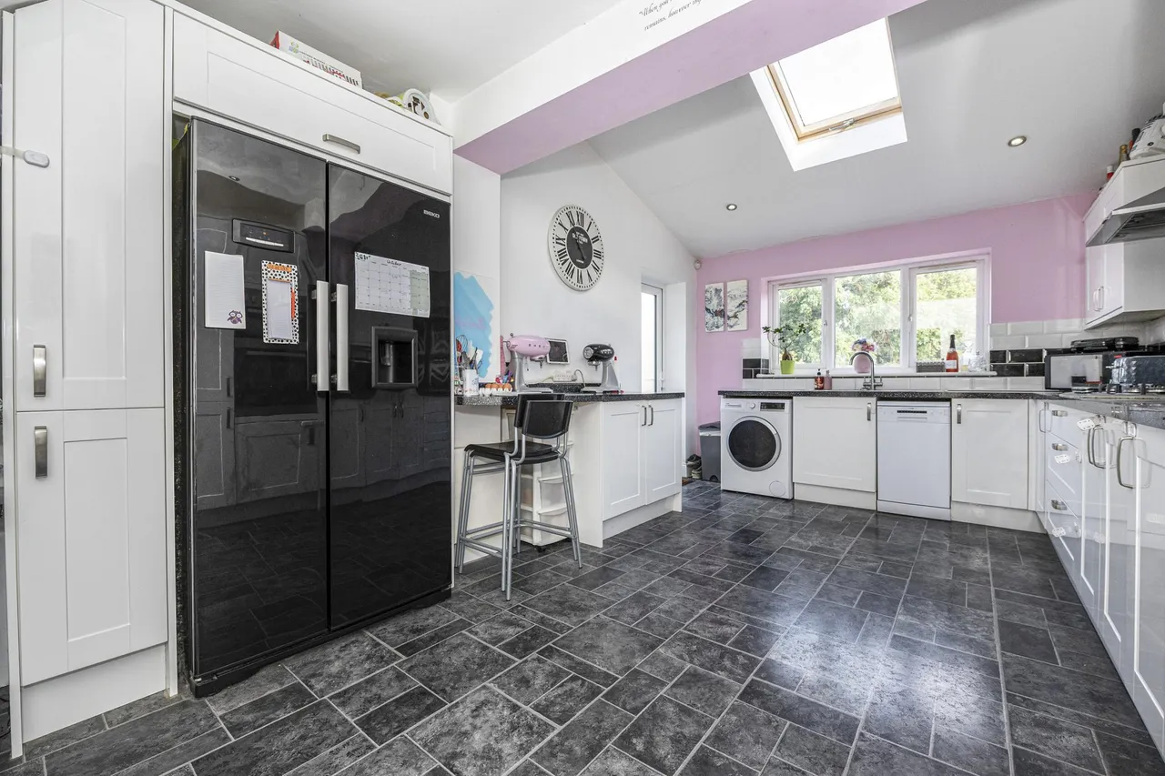 Cavell Crescent, Dartford, DA1, photo 6