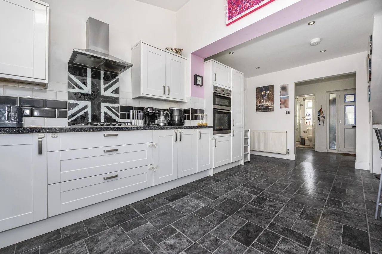 Cavell Crescent, Dartford, DA1, photo 8