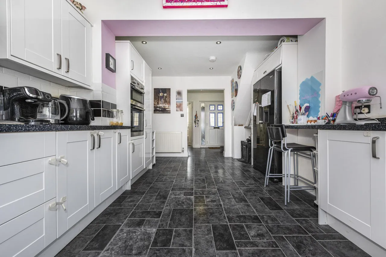 Cavell Crescent, Dartford, DA1, photo 9